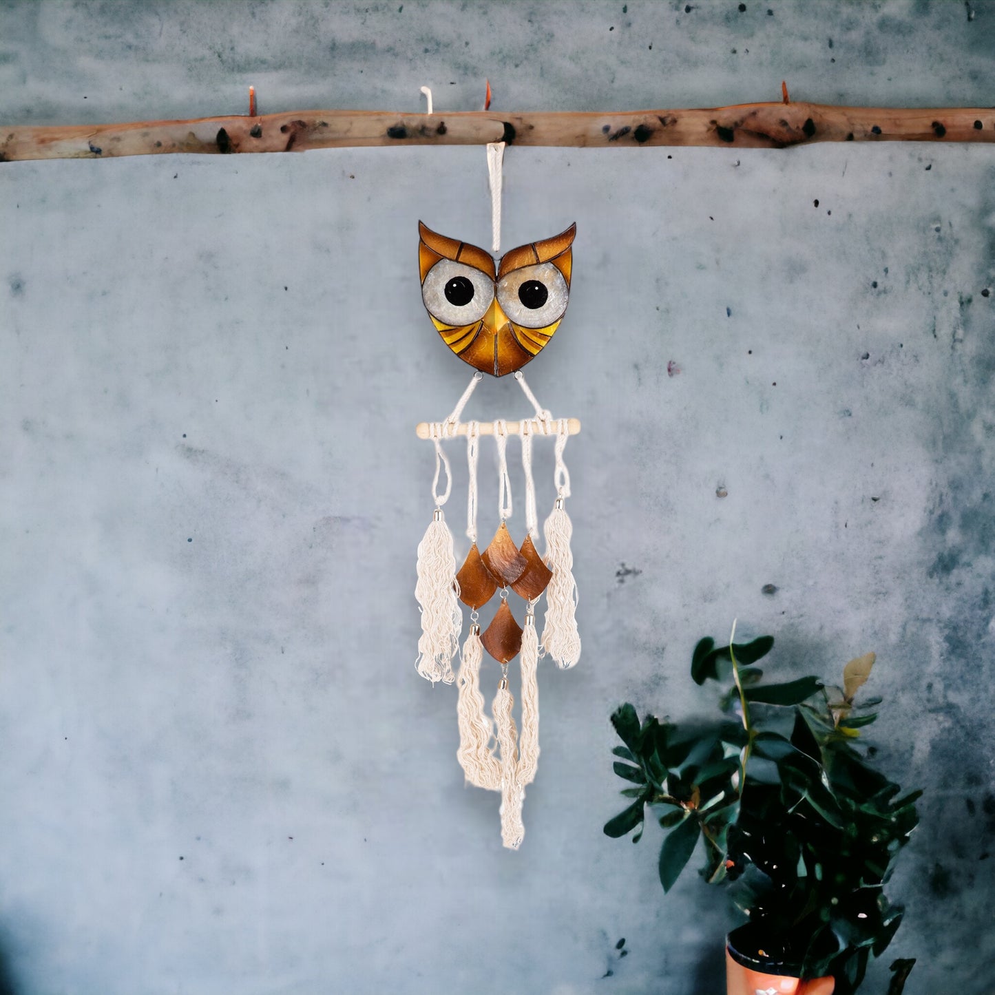 Capiz with Wood Rod Macramé - Owl